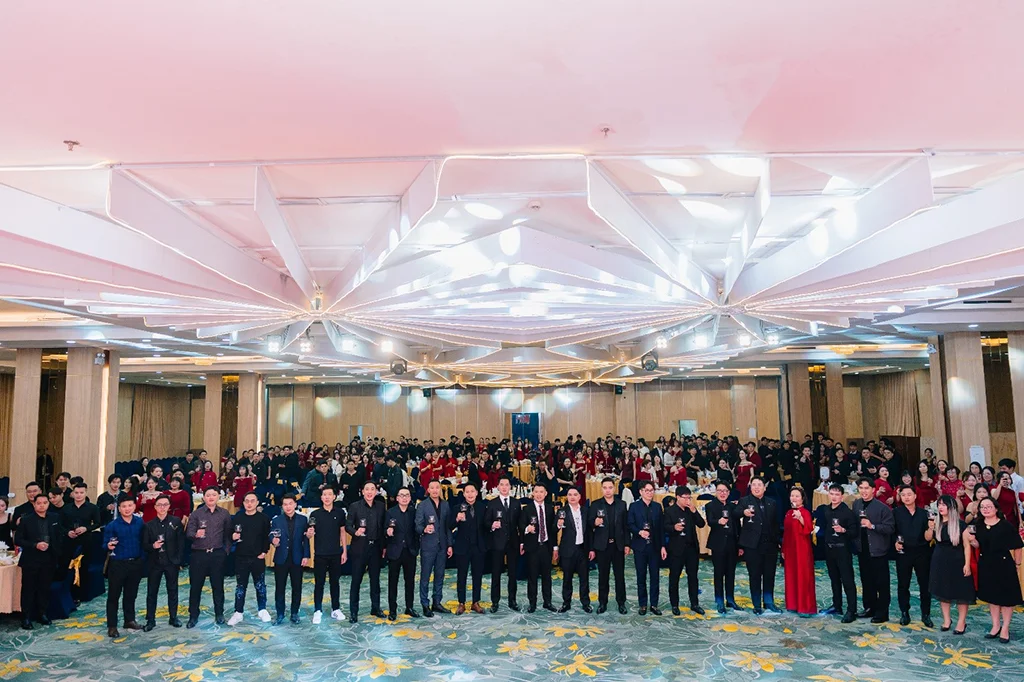 Gala Year End Party VHOMES 2025: Dấu ấn hành trình - Chuyển mình bứt phá