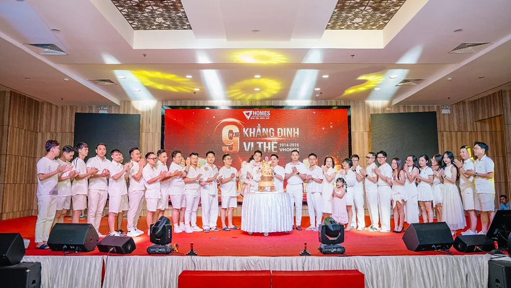 VHOMES - Hành trình 9 năm vươn tầm, khẳng định vị thế