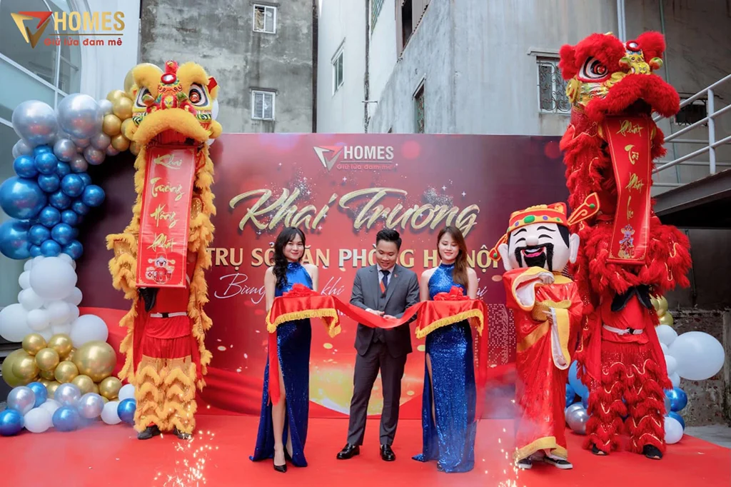 VHOMES mừng khai trương văn phòng mới tại trụ sở Hà Nội