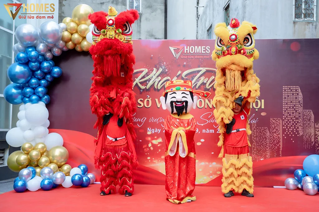 VHOMES mừng khai trương văn phòng mới tại trụ sở Hà Nội