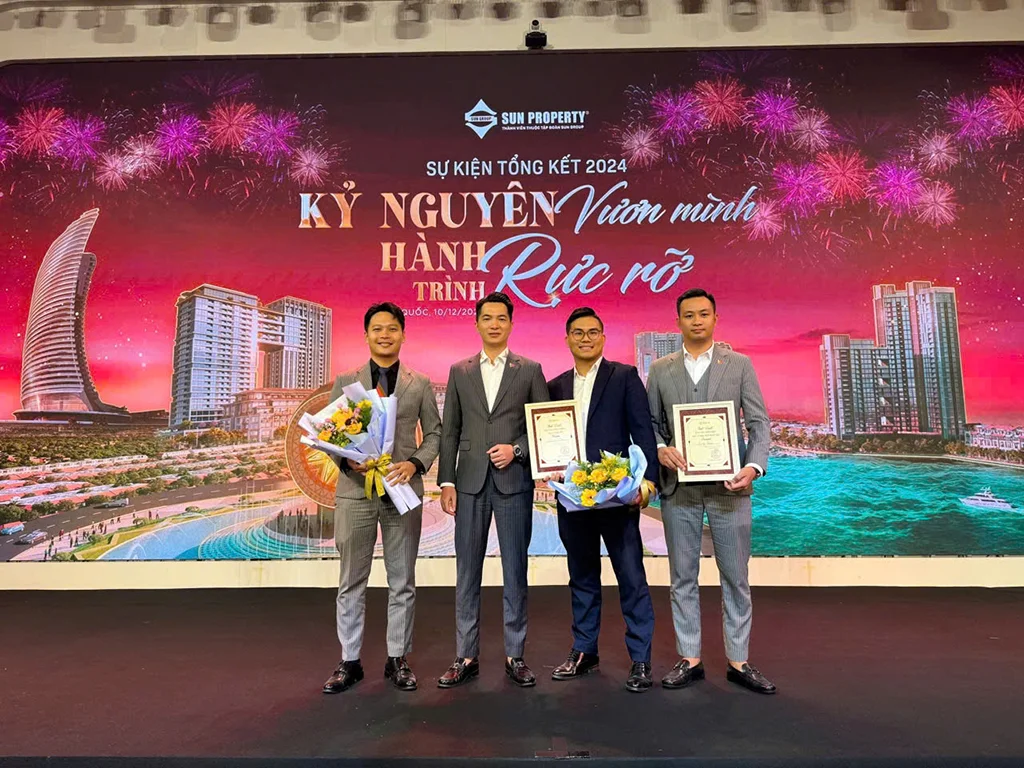 VHOMES VINH DỰ GIÀNH GIẢI THƯỞNG “ĐẠI LÝ ĐẶC BIỆT XUẤT SẮC DIAMOND NĂM 2024” – Khẳng định vị thế dẫn đầu trong thị trường bất động sản